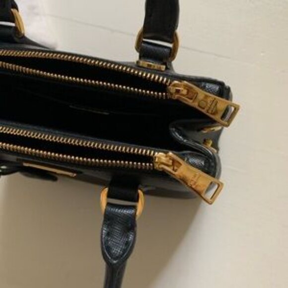 Prada Galleria Saffiano leather micro bag - Picture 2 of 5